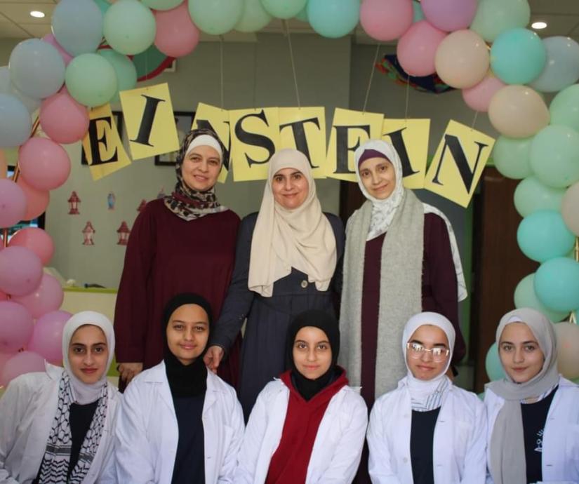 (أنشتاين العمريّة)